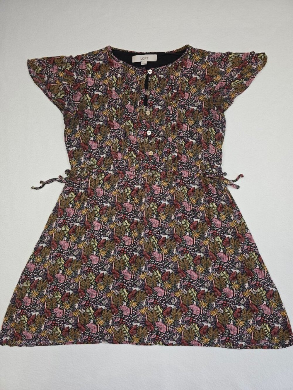 Loft Floral Animal Print Dress Tie Waist & Flutter Sleeves Size Small